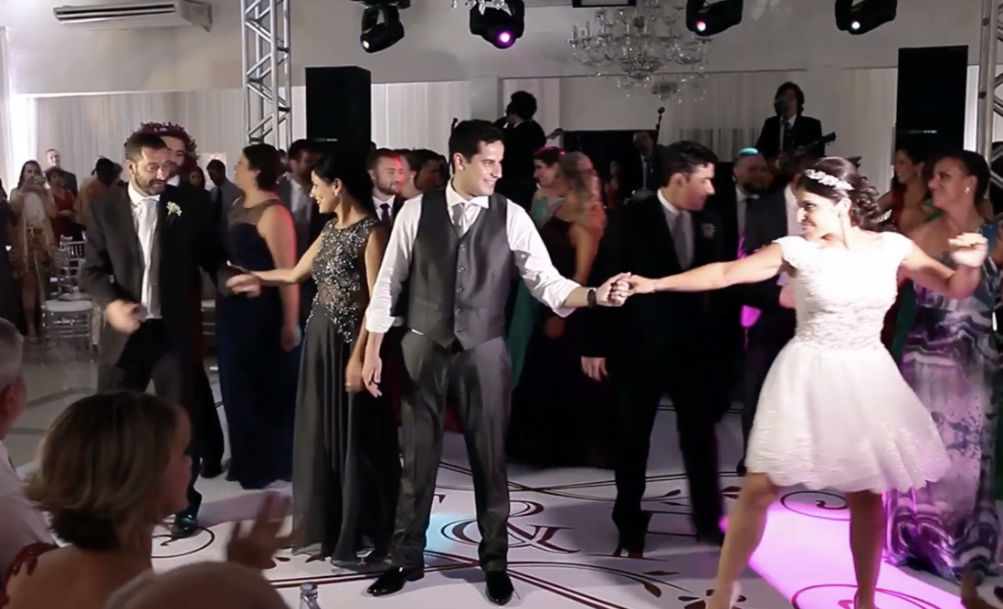 Dança da aniversariante de 15 anos com seu padrinho